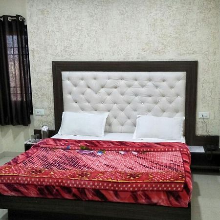 R.S Hotel & Restaurant Amritsar Ngoại thất bức ảnh