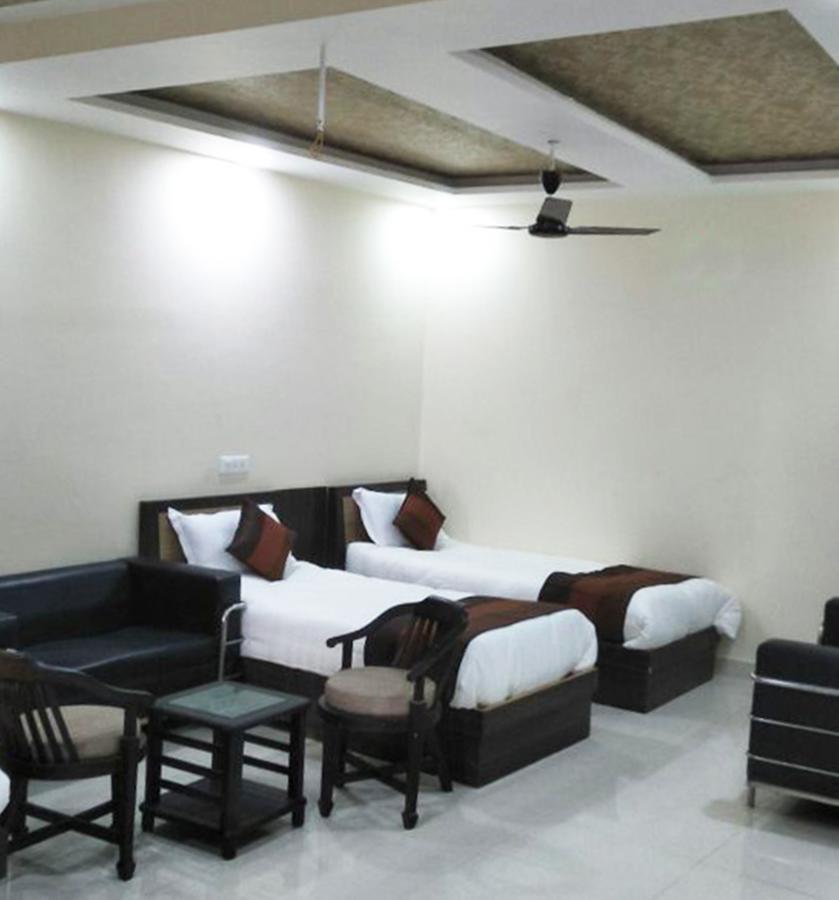 R.S Hotel & Restaurant Amritsar Ngoại thất bức ảnh
