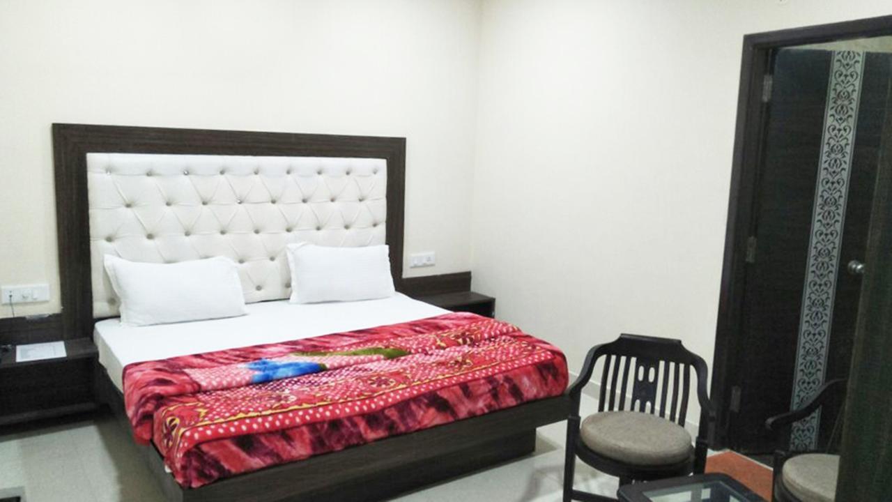 R.S Hotel & Restaurant Amritsar Ngoại thất bức ảnh