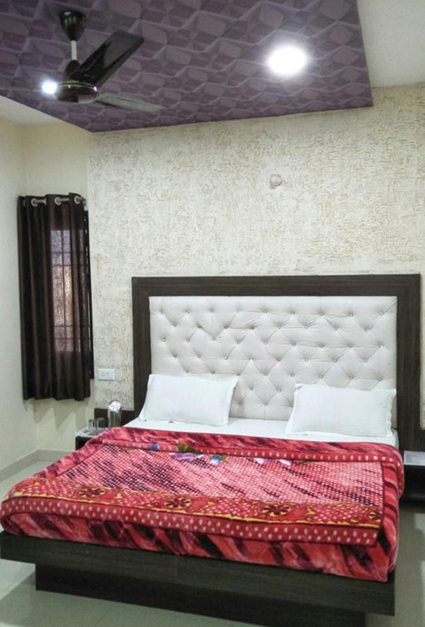 R.S Hotel & Restaurant Amritsar Ngoại thất bức ảnh